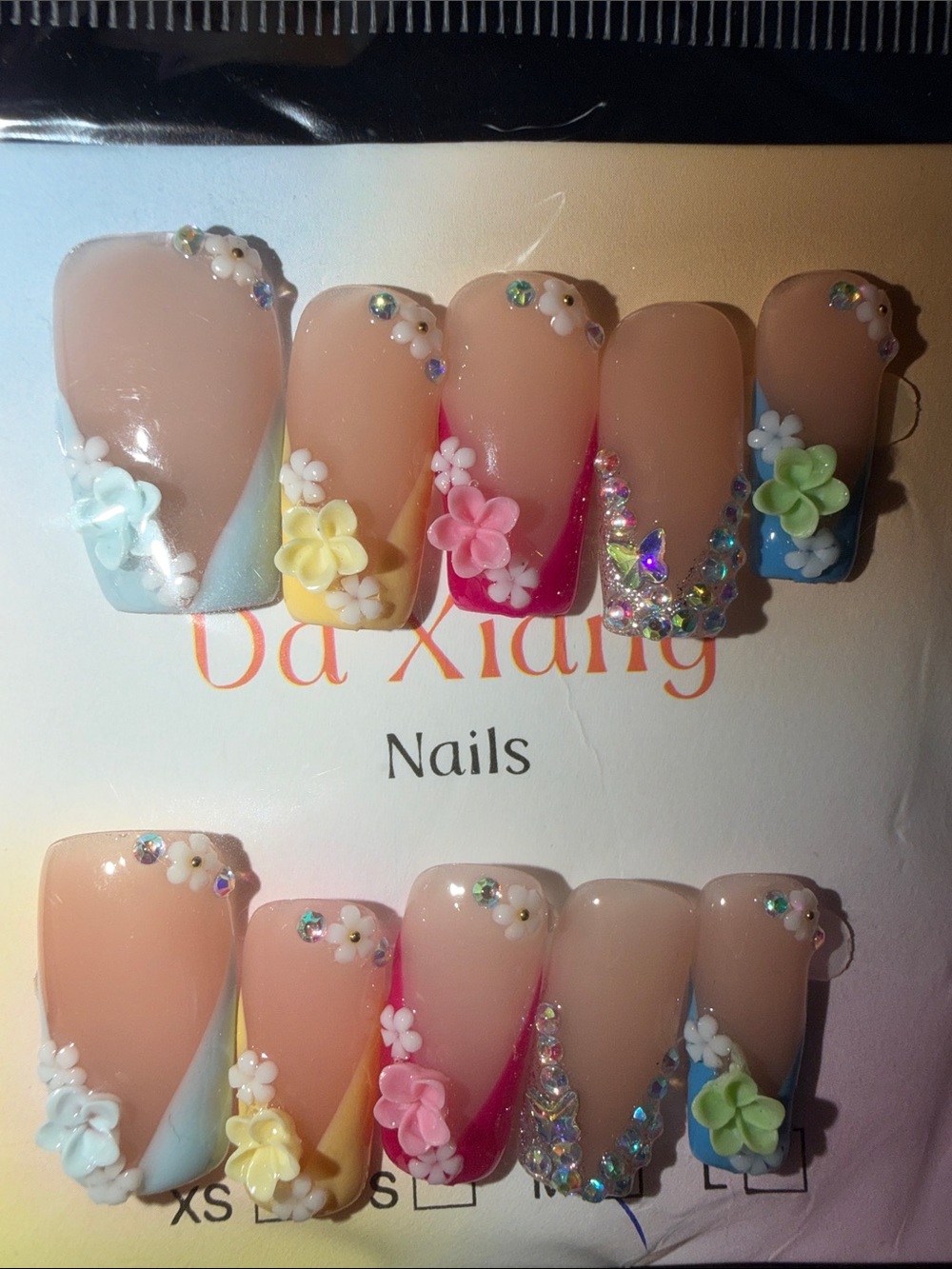 3D Floral Rhinestone Press-On Nails - Pastel Ombre Set